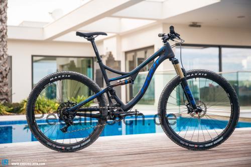 Pivot Mach 4 Carbon  technische daten 